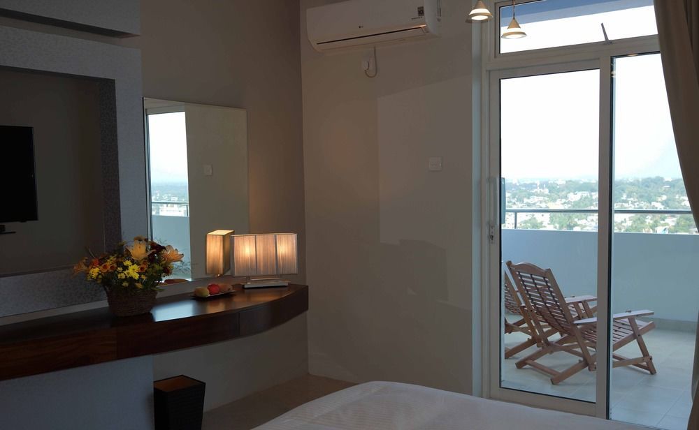 The Penthouse Above Sea Διαμέρισμα Dehiwala-Mount Lavinia Εξωτερικό φωτογραφία