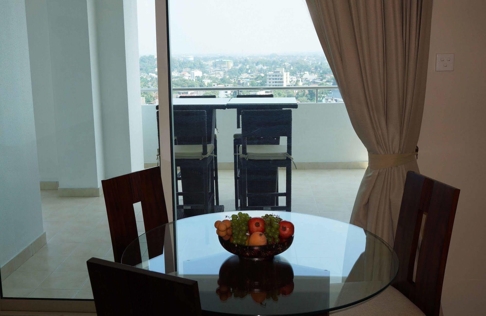 The Penthouse Above Sea Διαμέρισμα Dehiwala-Mount Lavinia Εξωτερικό φωτογραφία