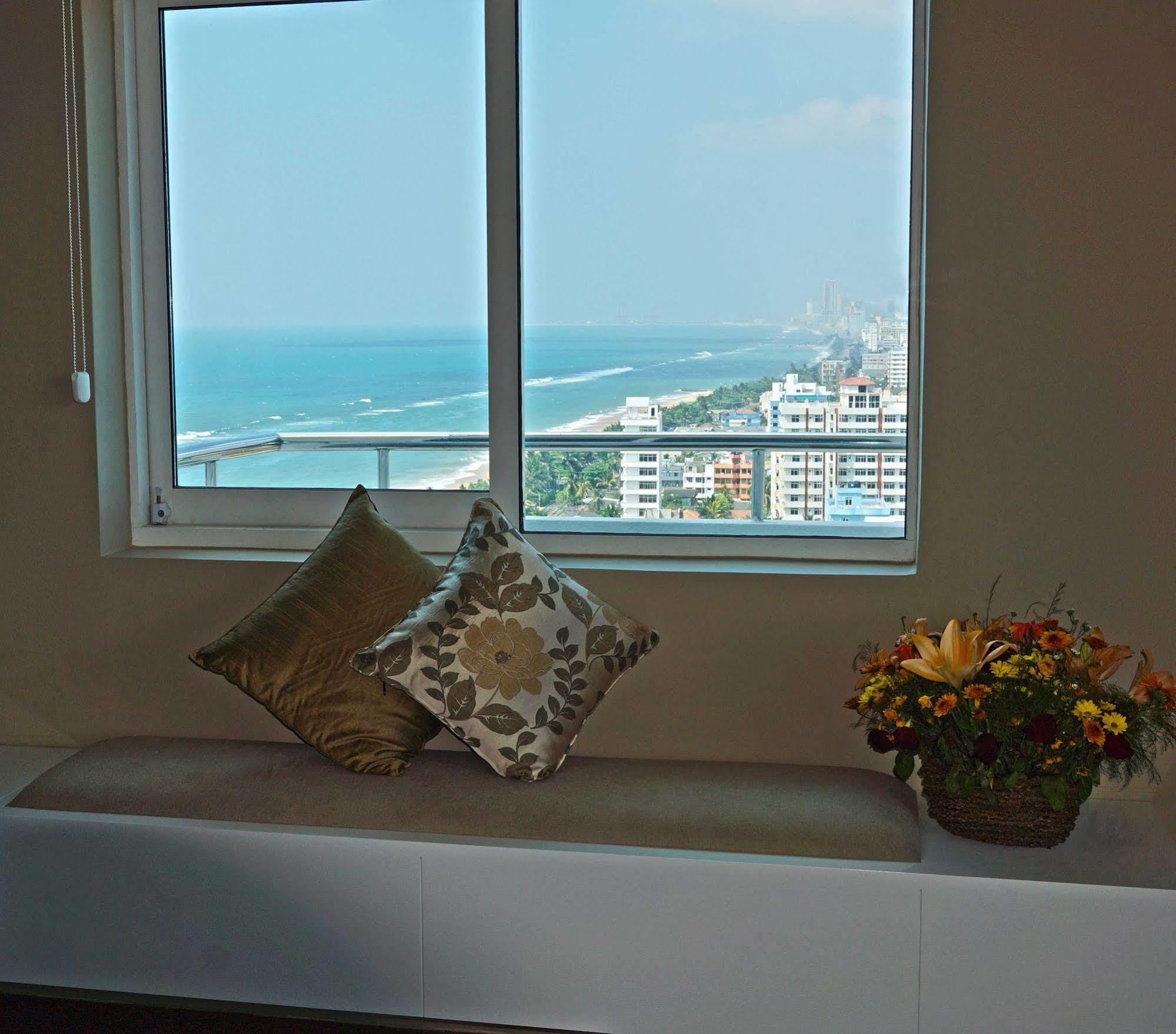 The Penthouse Above Sea Διαμέρισμα Dehiwala-Mount Lavinia Εξωτερικό φωτογραφία